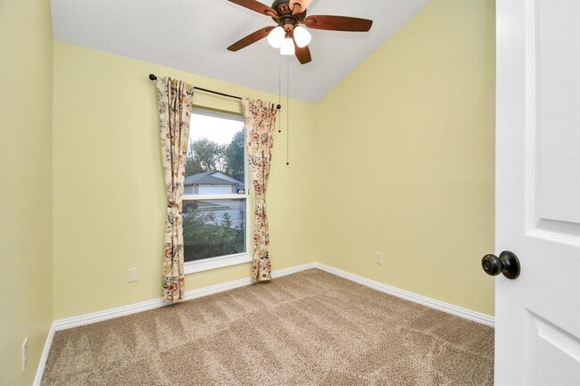 Building Photo - 17107 Amber Ridge Dr