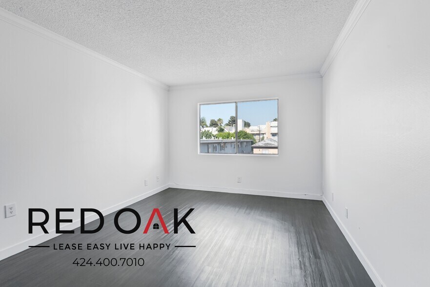 Building Photo - 1522 N Formosa Ave