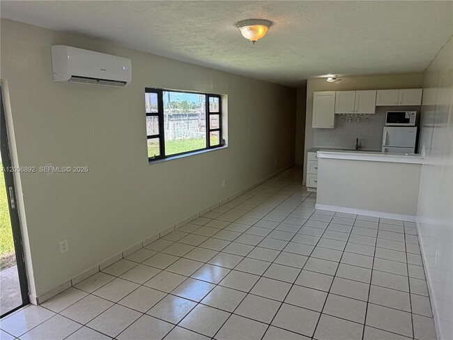 Building Photo - 10375 SW 152nd Terrace