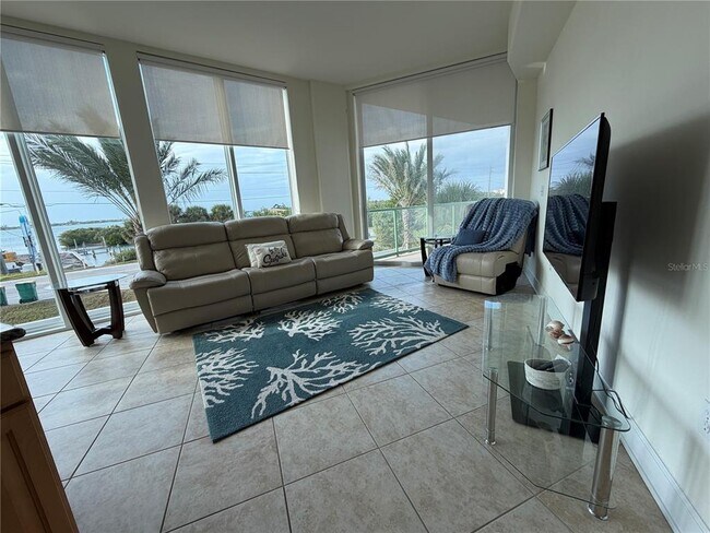 Building Photo - 1375 Beach Rd