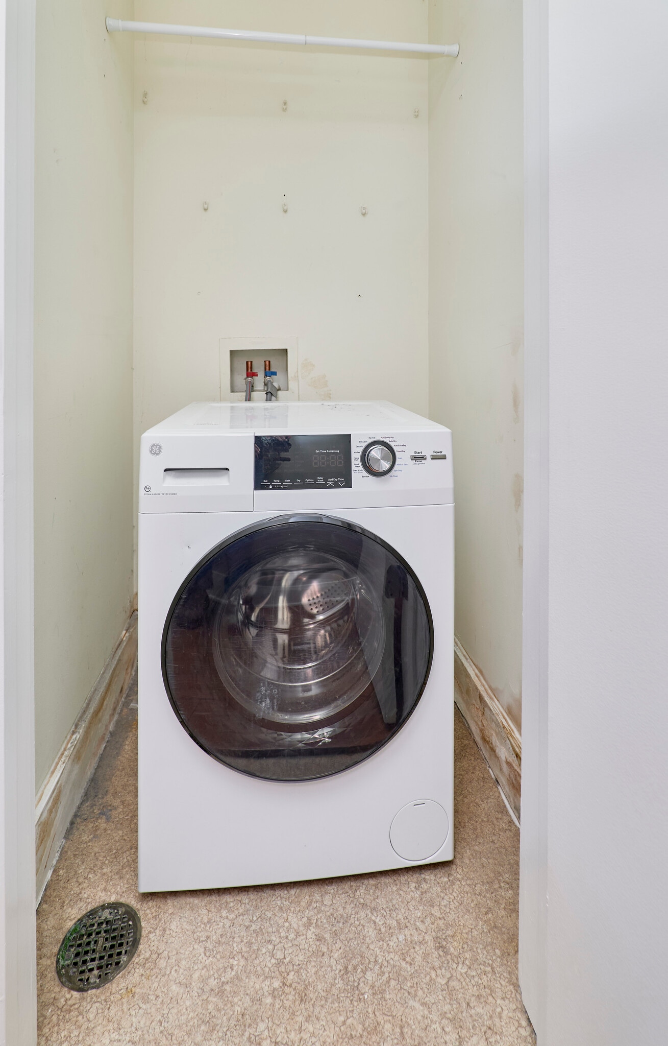 in unit laundry hookups - 314 N Broadway