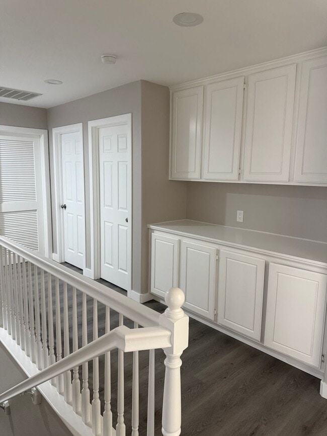 Building Photo - Eastvale 2 story beauty