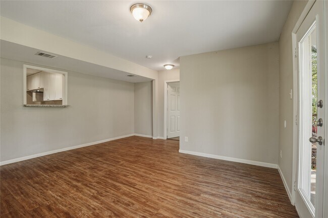 Building Photo - 1015 Prune St