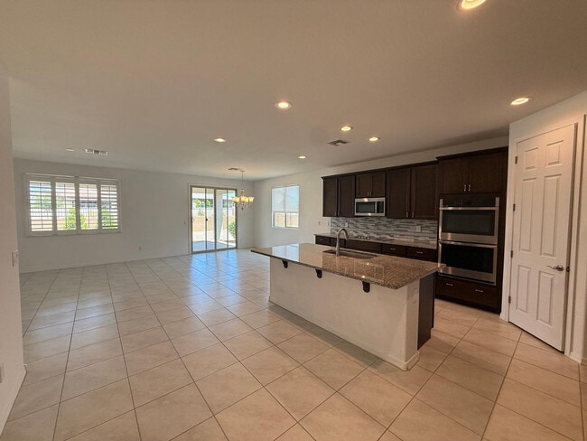 Building Photo - 15744 W Jefferson St