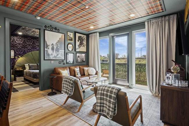 Primary Photo - 245 Hermitage Ave