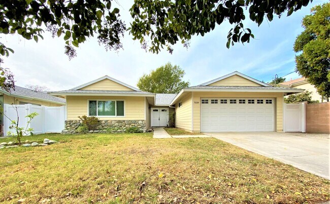 Primary Photo - Spacious 3-Bedroom Retreat with Newly Reno...