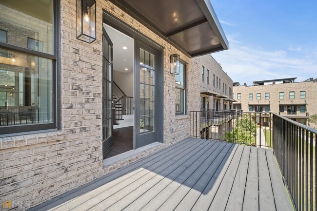 Building Photo - 1034 Robert Smalls Way