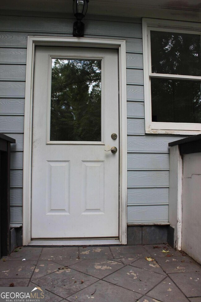 Building Photo - 1124 Center St NW