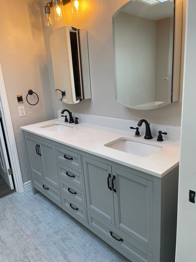 Building Photo - 2971 Bonnie Ln