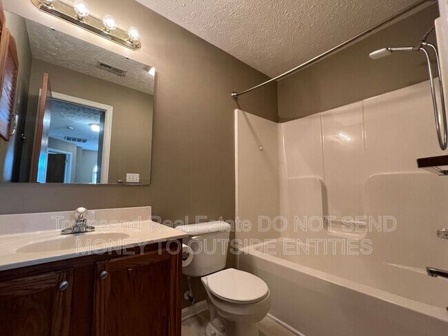 Building Photo - 155 Saunders Ct