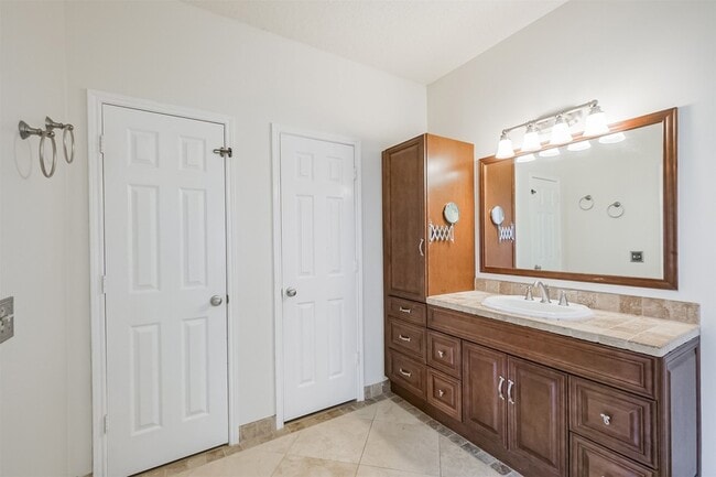 Building Photo - 18422 Cobblestone Dr