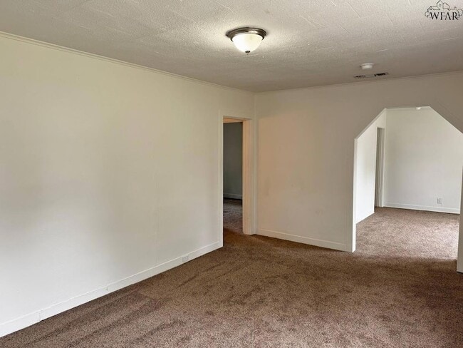 Building Photo - 2209 Talunar Ln