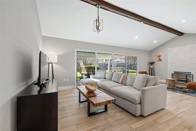 Building Photo - 1505 Westbury Trail