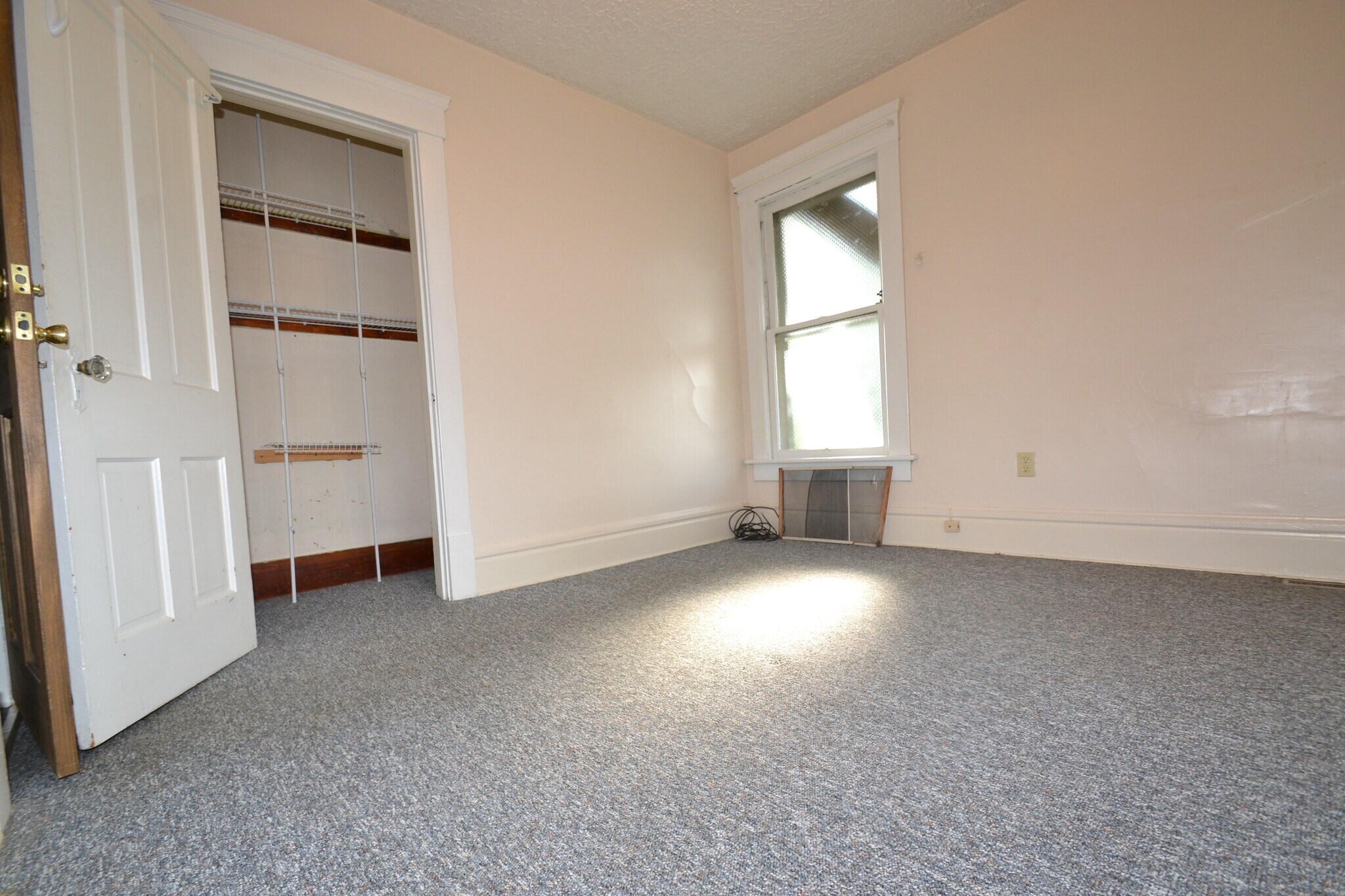 Building Photo - 369 Sherman St