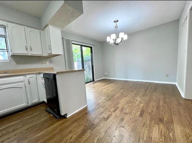 Building Photo - 10235 W 86th Ter