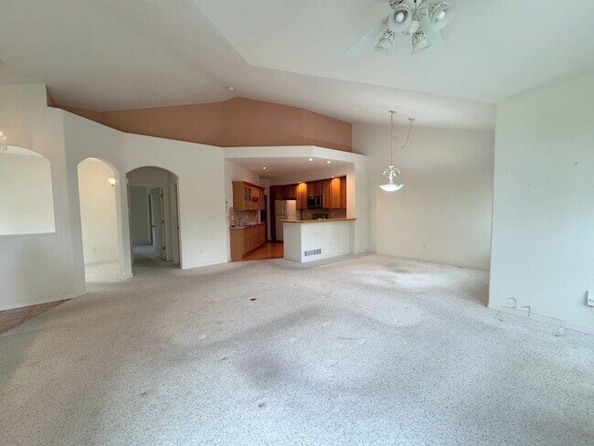 Building Photo - Spacious and Open 3BD/2BA House In Longmont!