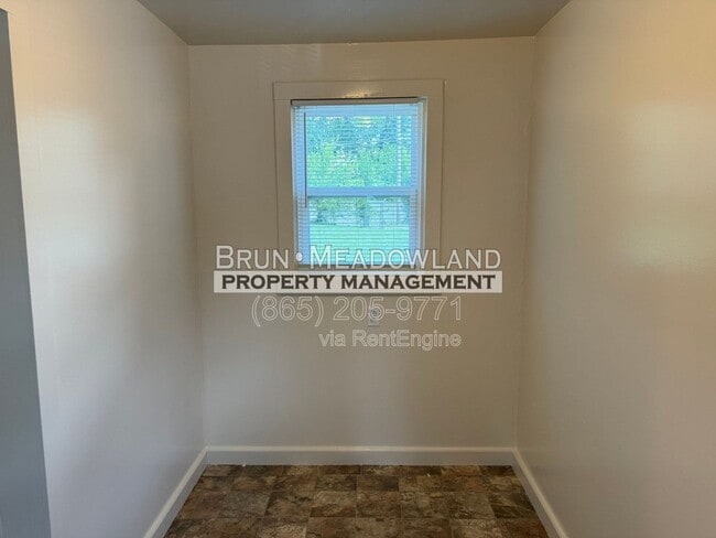 Building Photo - 2620 Woodbine Ave