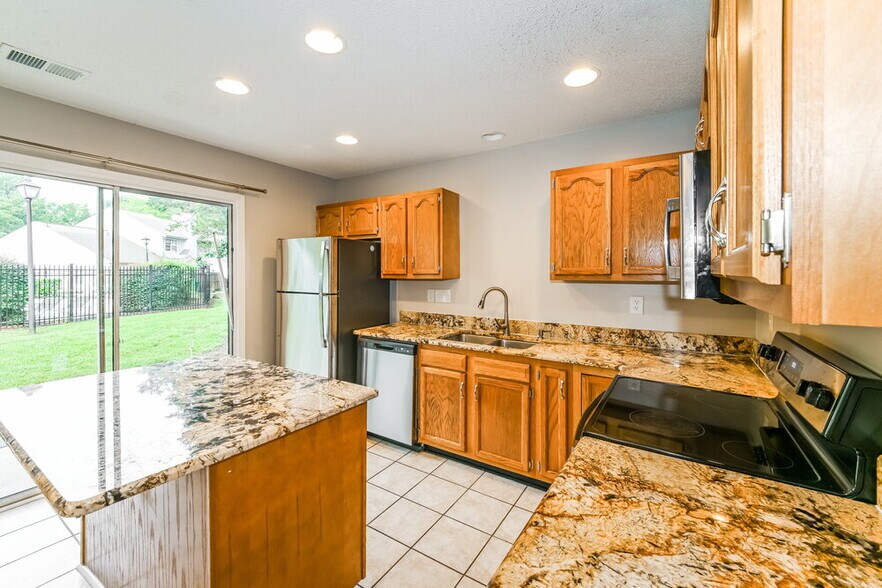 Building Photo - 12654 Tucker Crossing Ln