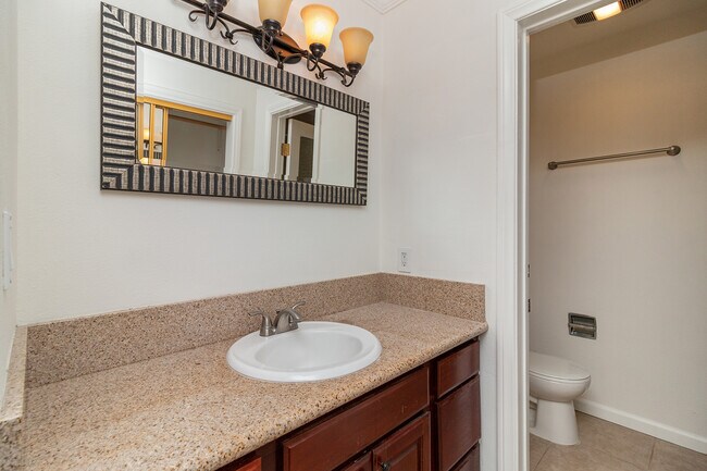 Building Photo - 6199 Canterbury Dr