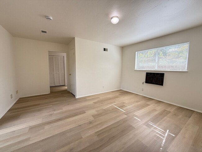 Building Photo - Remodeled Duplex in Central Sunnyvale Loca...