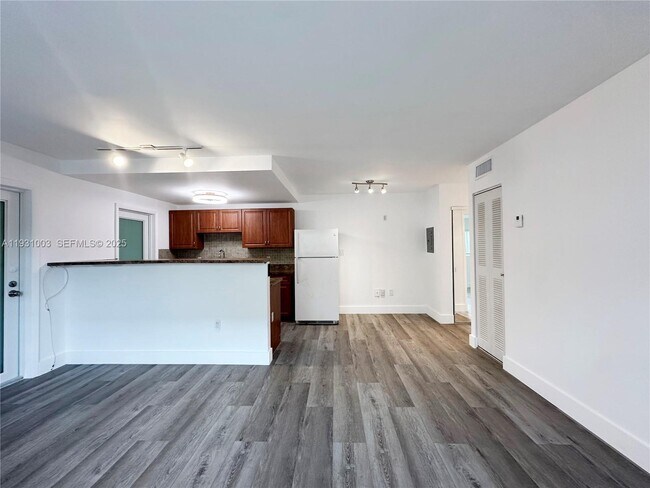 Building Photo - 363 Washington Ave