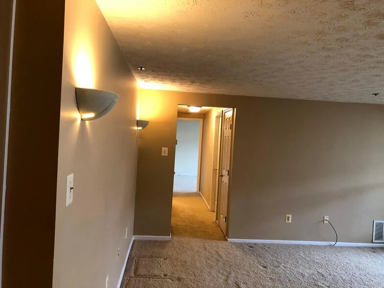 Building Photo - 601 Himes Ave