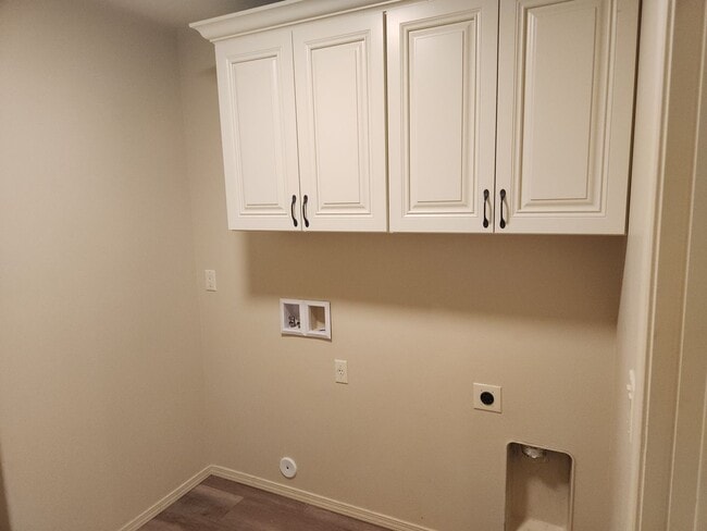 Building Photo - Newer 2 bed / 2 Bath Site Built Home