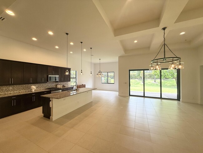 Building Photo - 3170 Siena Cir