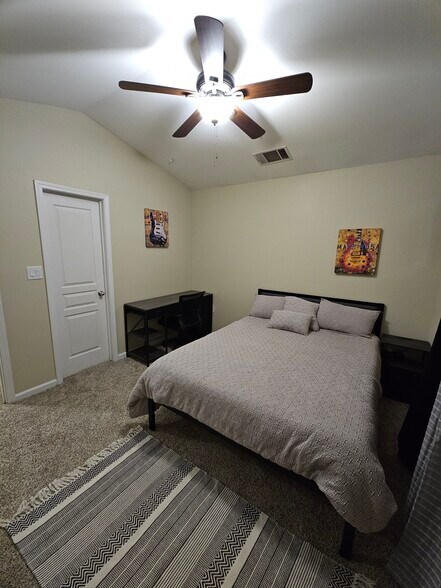 Large Desk & Chair Included! - 1725 Harvey Mitchell Pkwy S