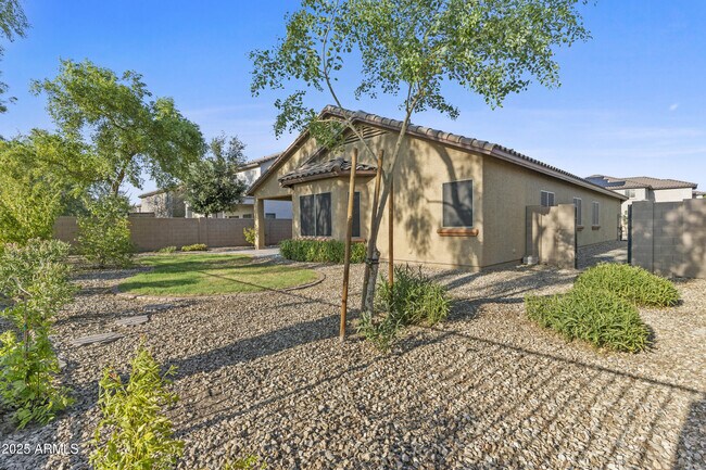 Building Photo - 8512 S 56th Ln