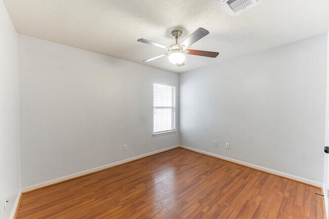 Building Photo - 3227 Candlepine Dr