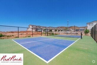 Building Photo - Stunning 4 Bedroom Townhome in Hurricane H...