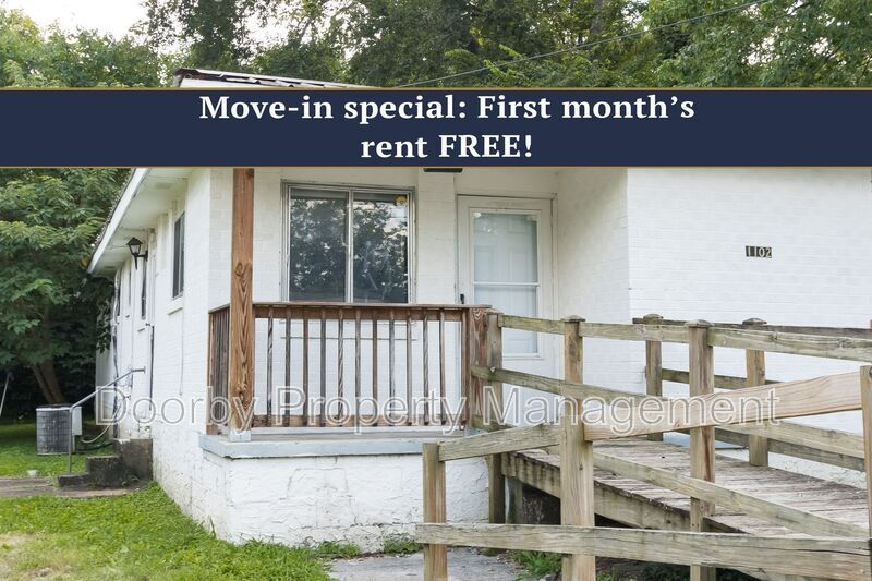 Primary Photo - 1102 N Hawthorne St