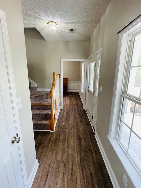 Building Photo - 144 Secretariat Dr