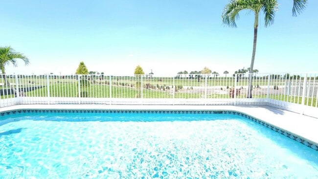 Building Photo - 1851 Corsica Dr