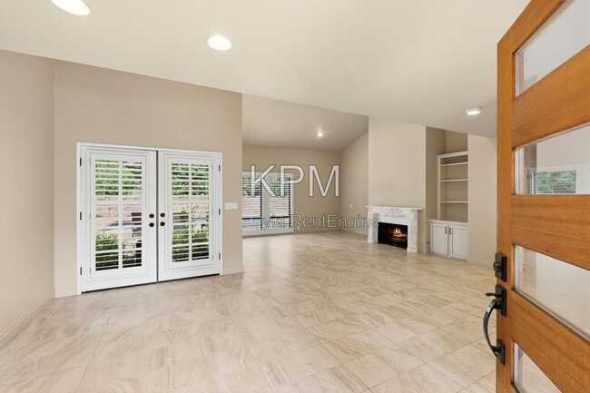 Building Photo - 3342 Cove Cir