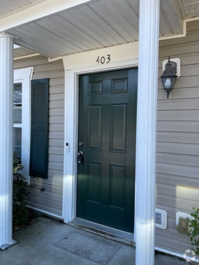 Building Photo - CUTE 2 BEDROOM TOWNHOME IN EVANS