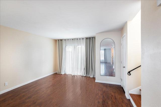 Building Photo - 1640 Maple Dr