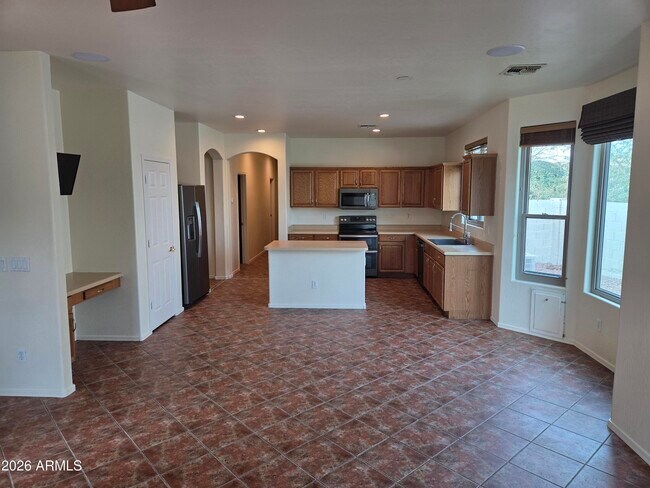 Building Photo - 7809 S 18th Way