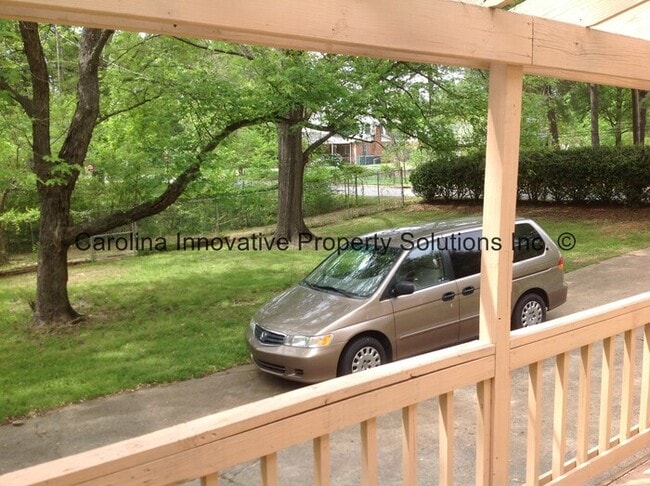 Building Photo - 7622 Helmdale Ave