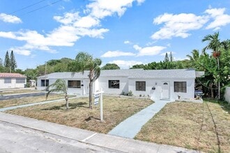 Building Photo - 2415 Pierce St