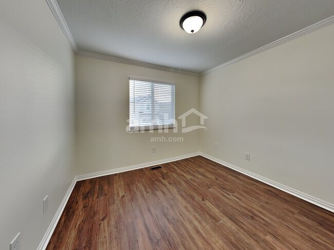 Building Photo - 4802 Addison Ave