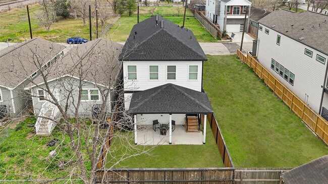 Building Photo - 3513 Omega St