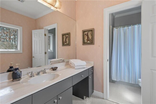 Building Photo - 15905 Westbrook Rd