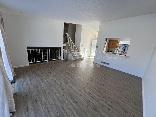 Building Photo - 5615 S Malta St