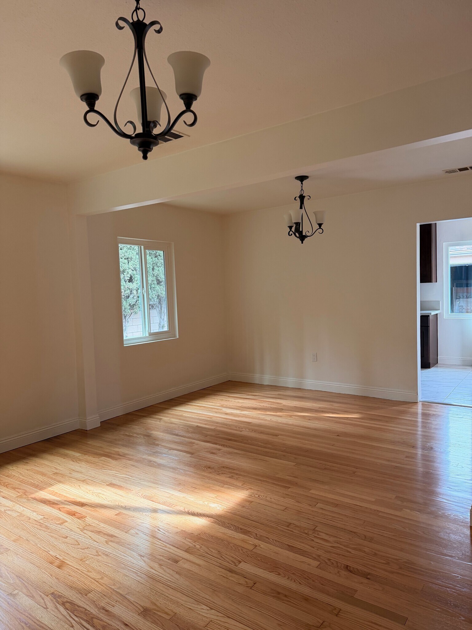 Building Photo - 337 W Lomita Ave