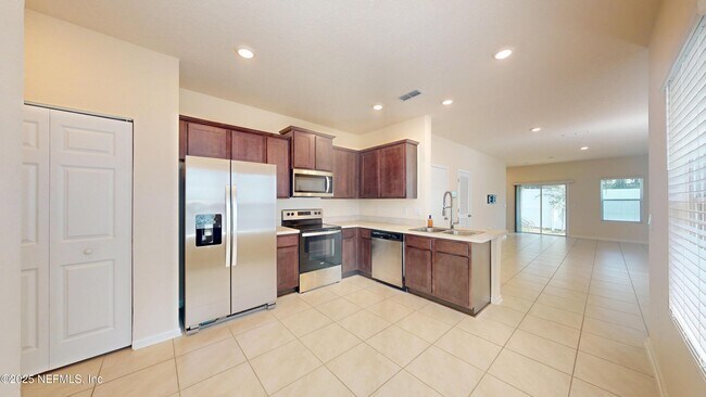 Building Photo - 905 Observatory Pkwy
