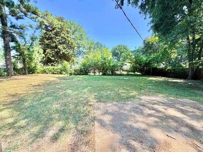 Building Photo - 4036 Navaho Ave