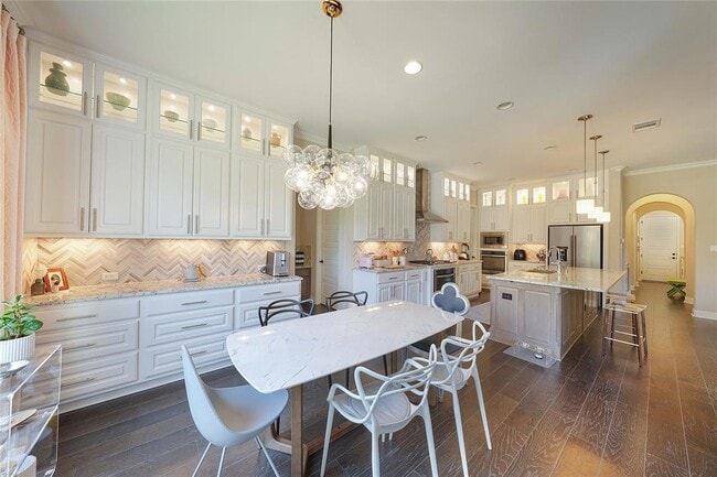Building Photo - 4204 Stiles Ln