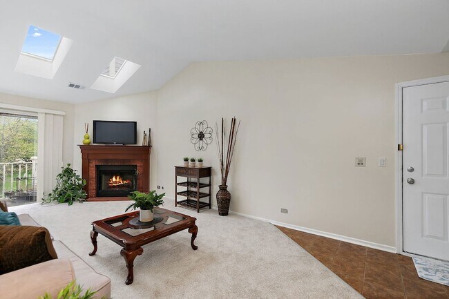 Building Photo - 2838 Meadow Ln